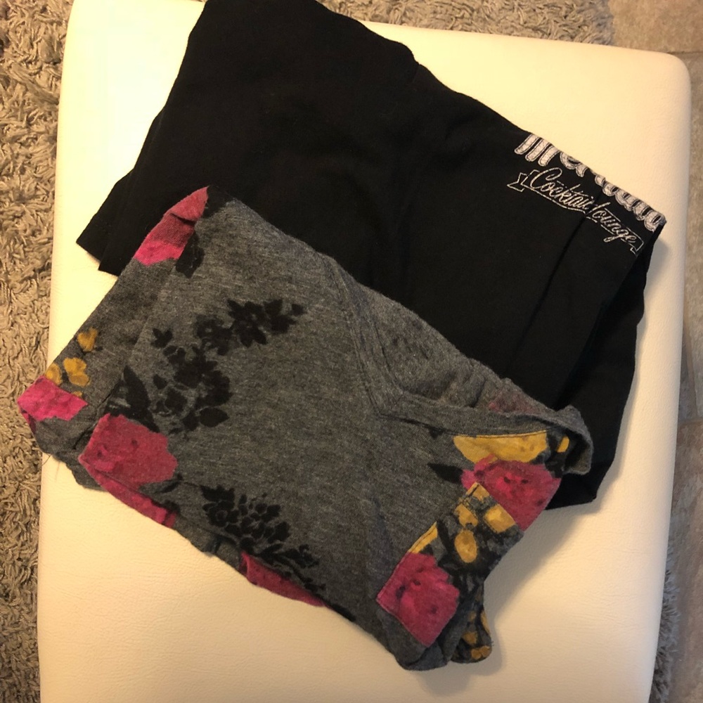 2 Torrid v-neck tees: black/mermaid, floral